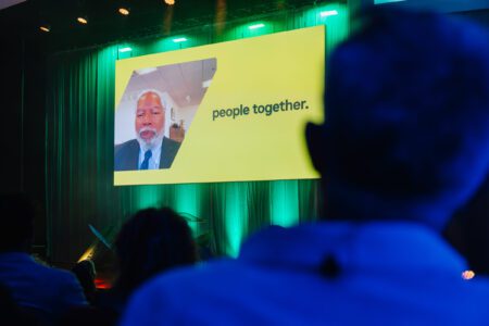 Videoboodschap Lonnie Bunch op Museumcongres over de cruciale rol die musea spelen in het bevorderen van democratie en het verbinden van mensen